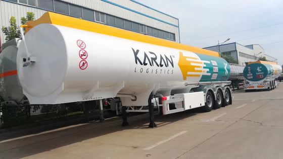 Semirremolque cisterna de combustible de 45000 litros con suspensión mecánica