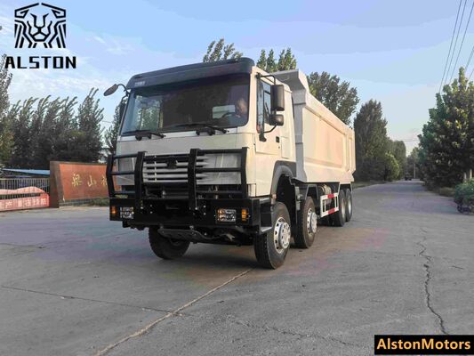 Un camión de descarga HOWO usado renovado para la venta en China