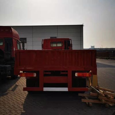 10 ruedas rojo 6x4 371HP Sinotruk Howo camión de carga