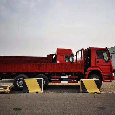 10 ruedas rojo 6x4 371HP Sinotruk Howo camión de carga