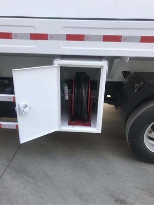 Howo 3cbm 5cbm Pequeño camión cisterna de combustible camión cisterna de gasolina camión