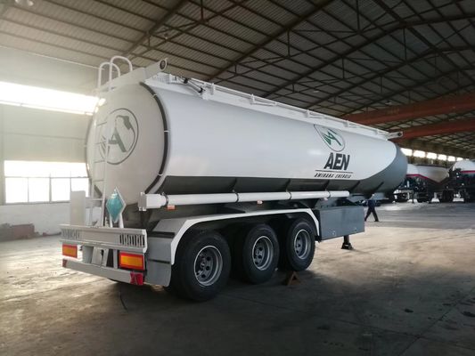 Semirremolque cisterna de combustible con suspensión mecánica, Remolque cisterna de petróleo crudo