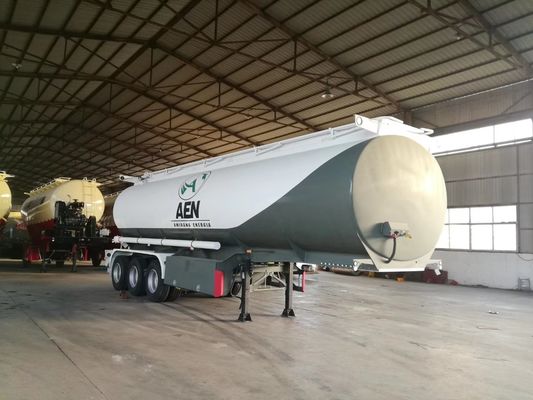 Semirremolque cisterna de combustible con suspensión mecánica, Remolque cisterna de petróleo crudo