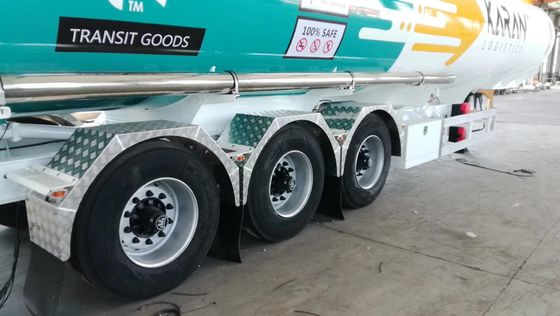 Semirremolque cisterna de combustible de 45000 litros con suspensión mecánica